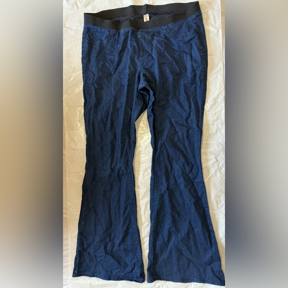 Like new old navy jeans , size  16